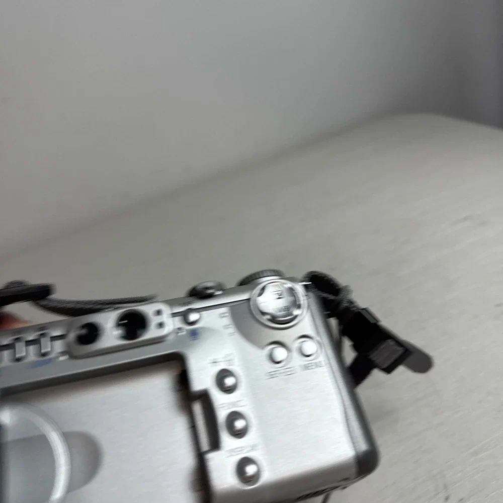 Canon PowerShot G3 4.0MP Digital Camera Silver UNTESTED
